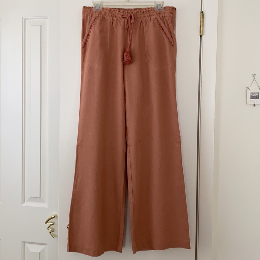 Comfy Jolt pant. Worn once. Like new condition